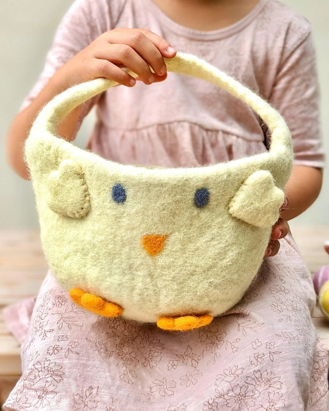 TARA TREASURES - FELT EASTER: YELLOW BASKET