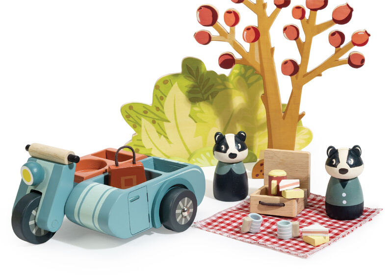 TENDER LEAF TOYS - BADGER PICNIC MOTORBIKE RIDE