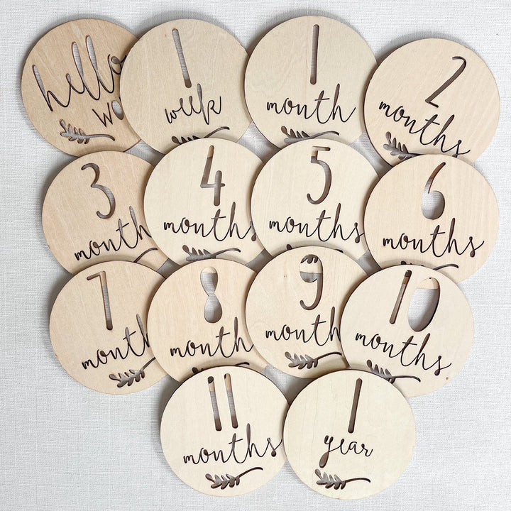 Calf & Crew - Wooden Monthly Milestone Discs - Leaf