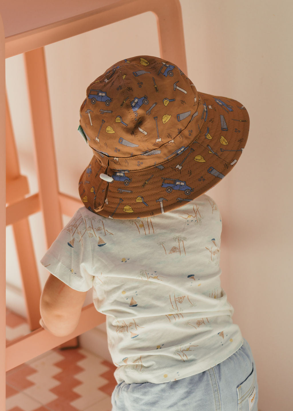 ACORN KIDS - INFANT WIDE BRIM SUNHAT: ON THE TOOLS [sz:XS - 46CM/0-9 MTHS]