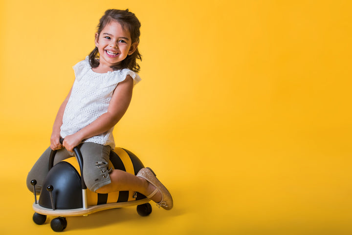 WHEELY BUG - SMALL BEE RIDE ON 