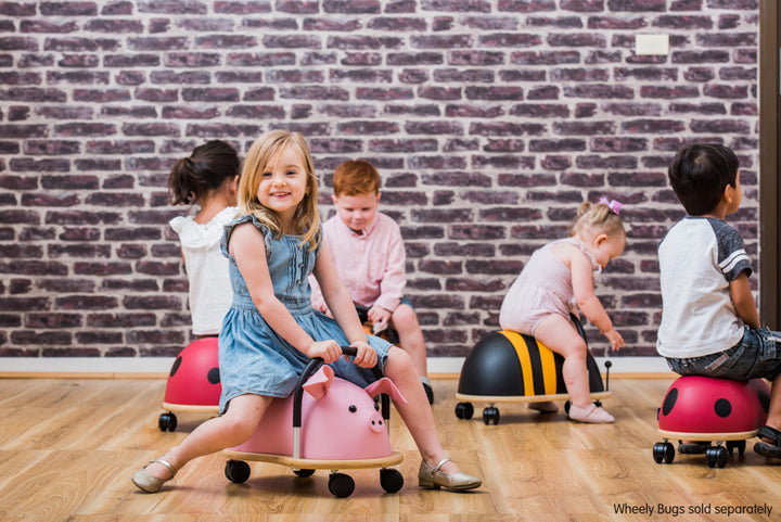 WHEELY BUG - SMALL BEE RIDE ON 