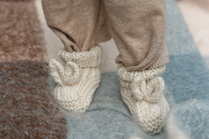 ACORN KIDS - COTTONTAIL BABY BOOTIES: CREAM [sz:XXS (0-3 MTHS)]