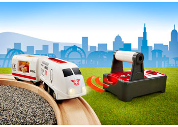 BRIO - REMOTE CONTROL TRAIN: 4 PIECES 