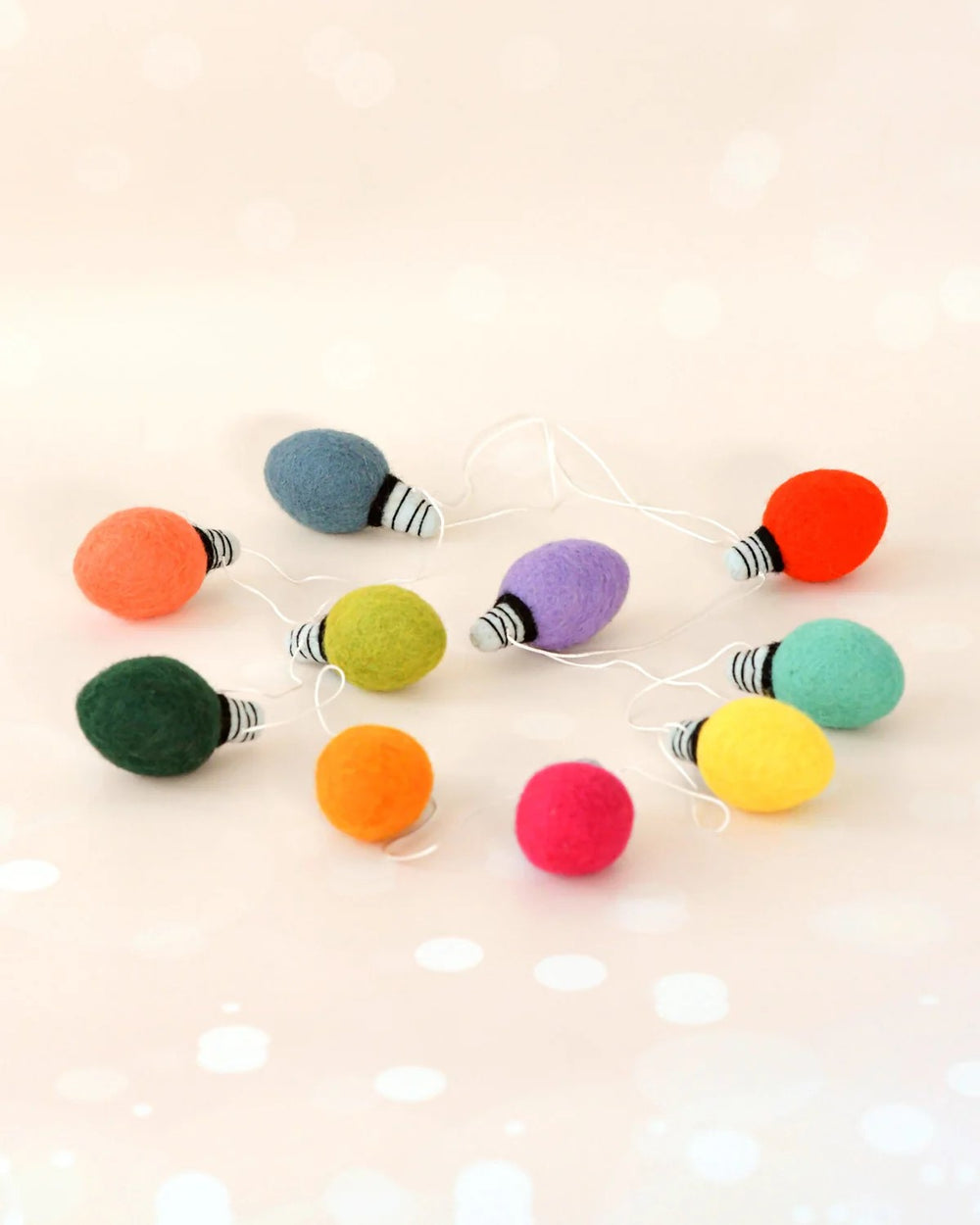 TARA TREASURES - CHRISTMAS: FELT FESTOON FAIRY LIGHT BULBS