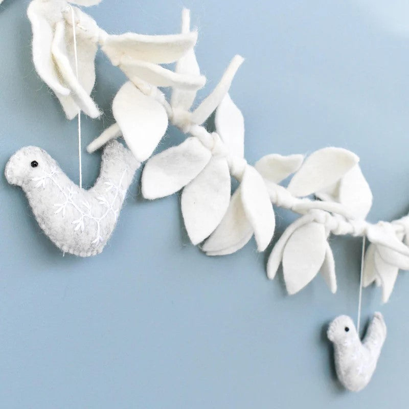 TARA TREASURES - GARLAND: DOVES AND LEAVES 