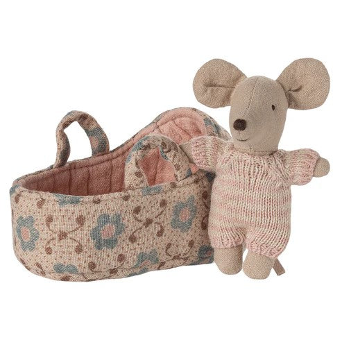 MAILEG - MOUSE: BABY IN A CARRY COT ROSE