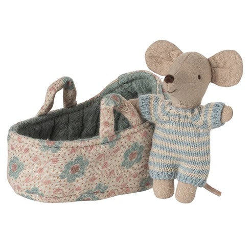 MAILEG - MOUSE: BABY IN A CARRY COT BLUE