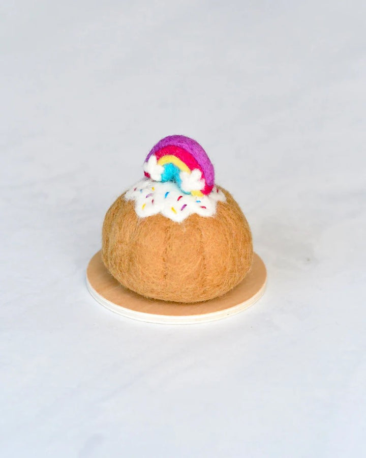 TARA TREASURES - FELT FOOD: SWEET RAINBOW BUNDT CAKE 