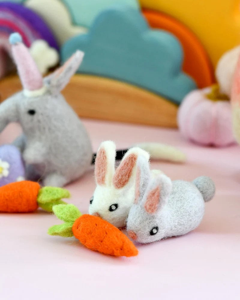 TARA TREASURES - FELT EASTER: 3 CARROTS