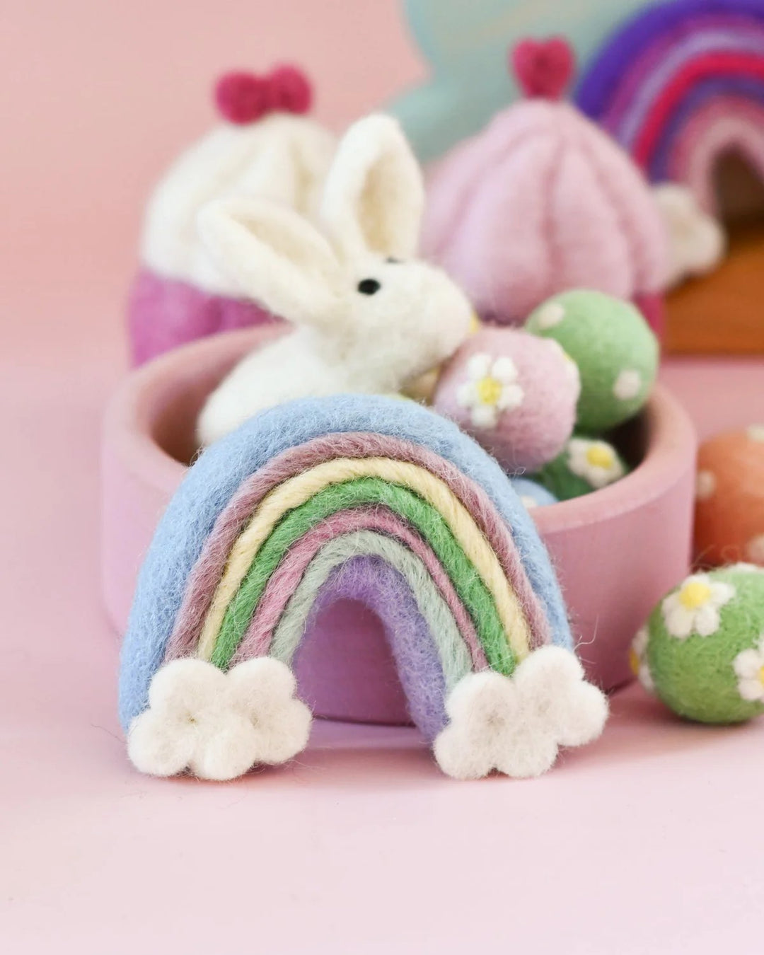TARA TREASURES - FELT EASTER: RAINBOW 