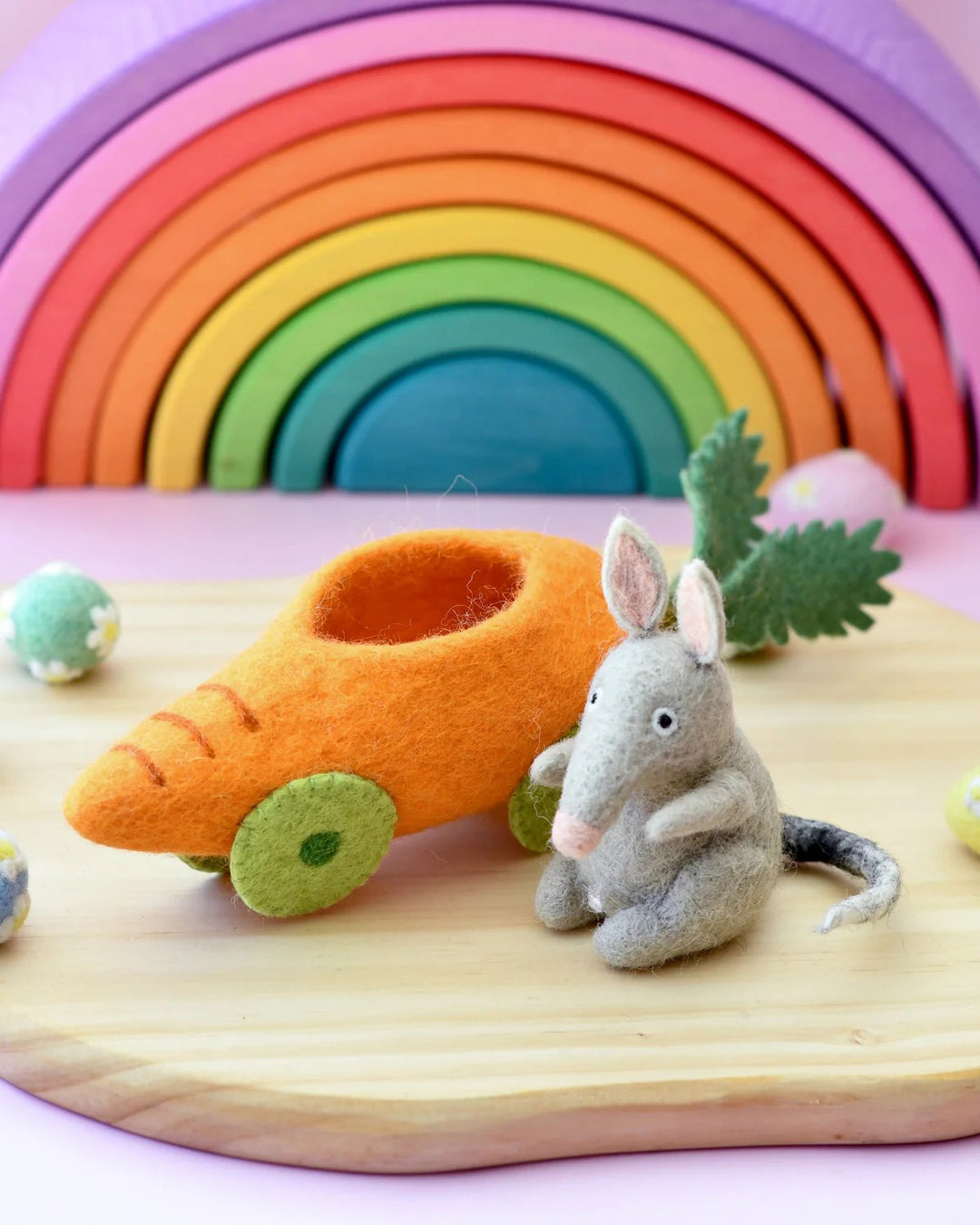 TARA TREASURES - FELT EASTER: BILBY IN A CARROT CAR