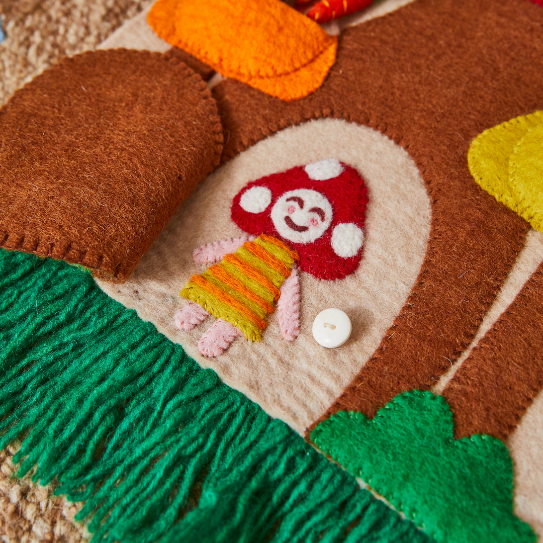 SAGE X CLARE - MARGERETTE FELT WALL HANGING