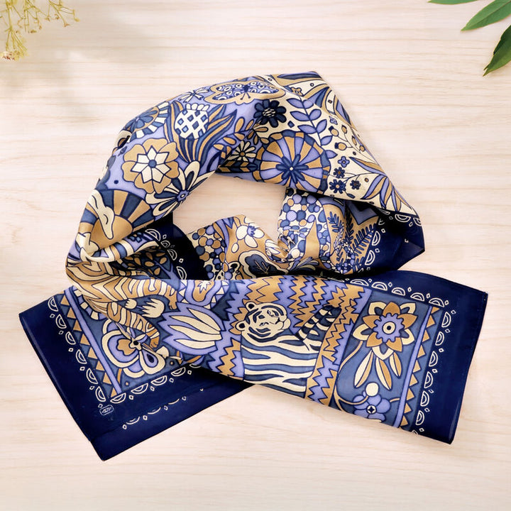 DJECO - ATELIER 10: TIGER SILK SCARF PAINTING KIT