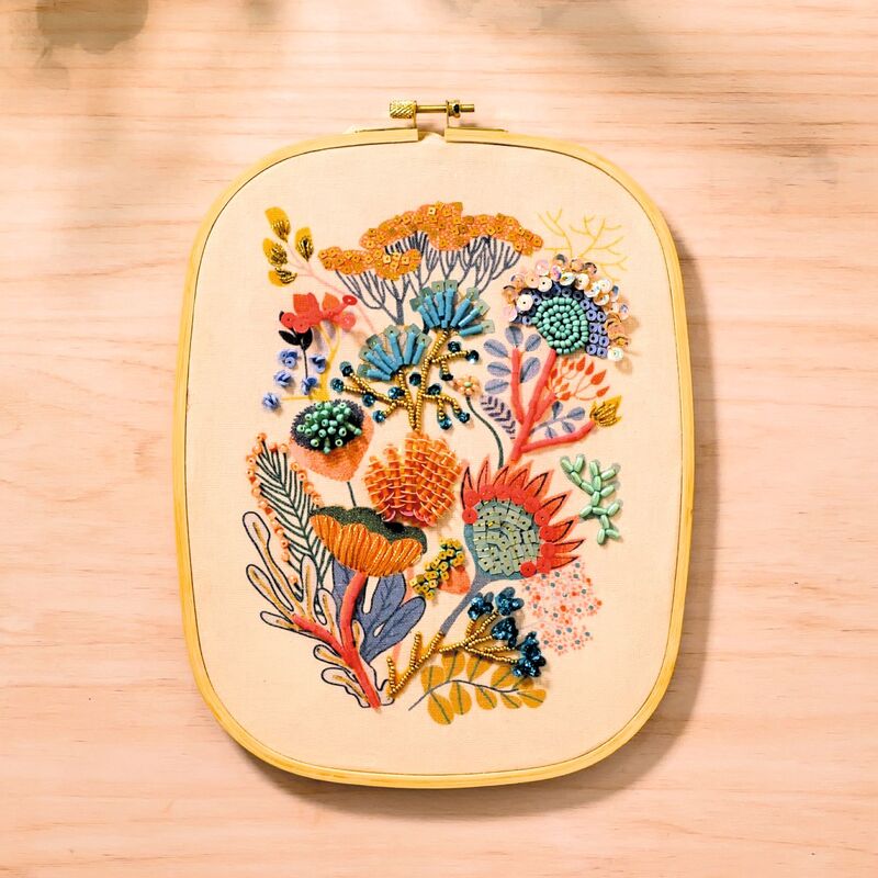 DJECO - ATELIER 58: FLORAL BEADWORK EMBROIDERY KIT