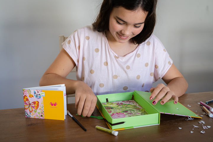 DJECO - GLITTER BOARDS:  BUTTERFLIES 