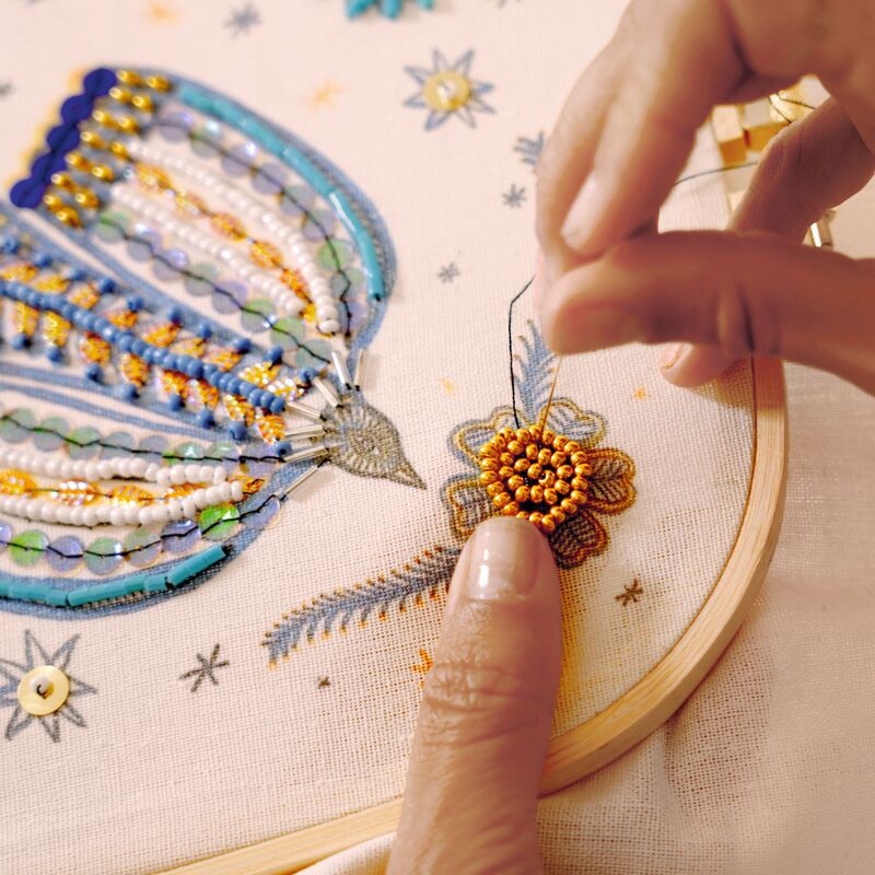 DJECO - ATELIER 59: BIRD BEADWORK EMBROIDERY KIT
