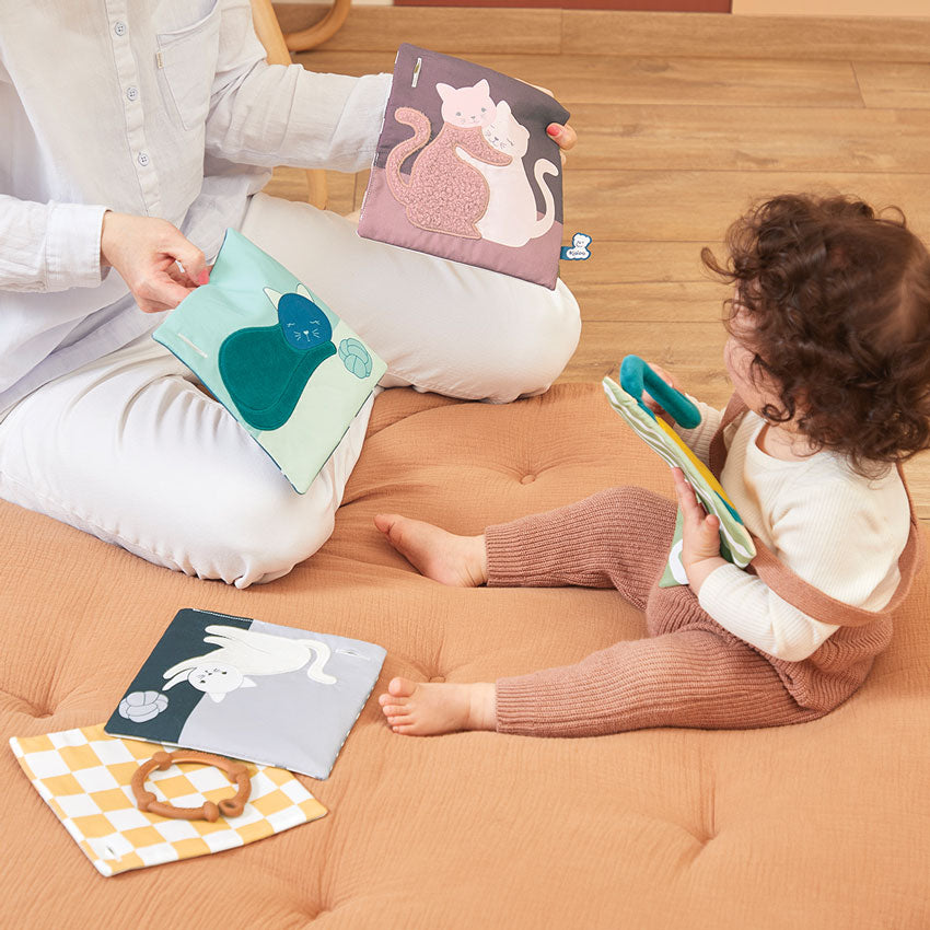 KALOO - STIMULI SOFT SENSORY BOOK