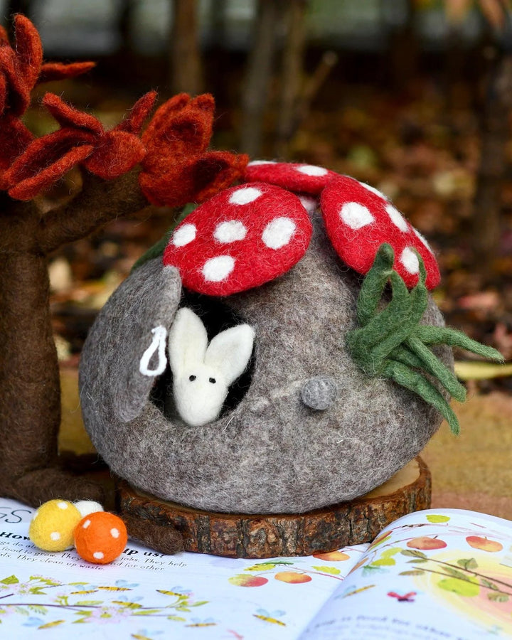 TARA TREASURES - FELT FAIRY TOADSTOOL HOUSE WITH RABBIT TOY