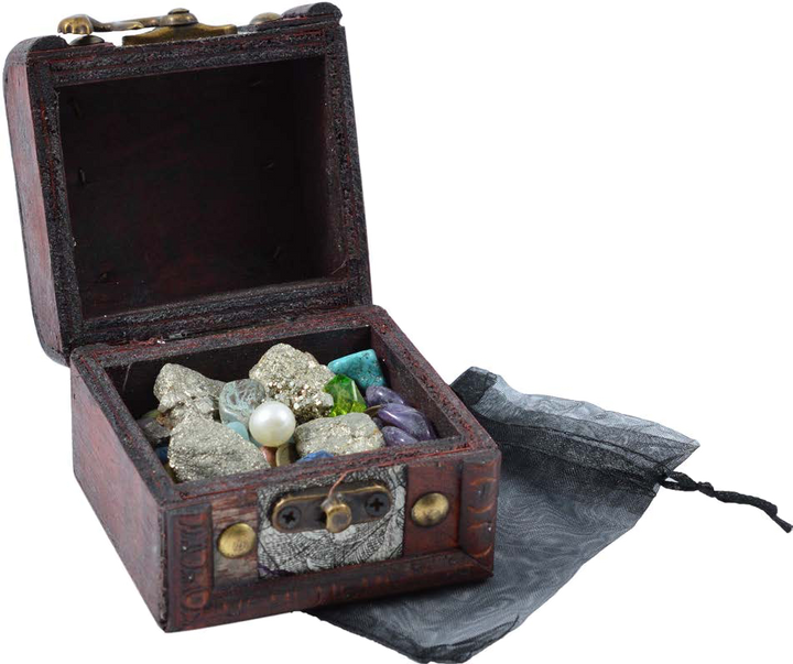 ROCKS AND MINERALS - PIRATES TREASURE CHEST