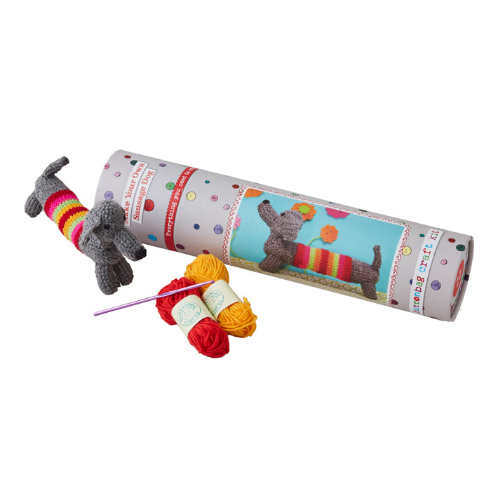 BUTTONBAG - SAUSAGE DOG CROCHET KIT 