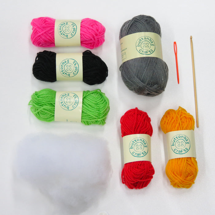 BUTTONBAG - SAUSAGE DOG CROCHET KIT 