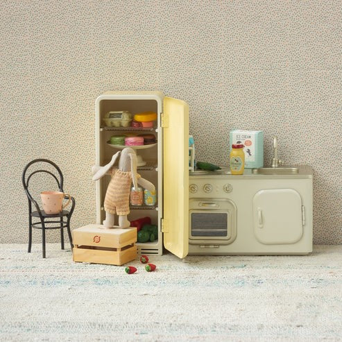 MAILEG - FURNITURE: MINIATURE FRIDGE YELLOW 