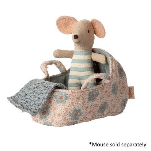 MAILEG - MOUSE: CARRY COT BLUE