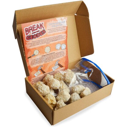 ROCKS AND MINERALS - BREAK YOUR OWN GEODES KIT