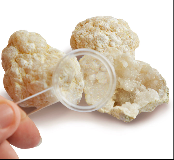 ROCKS AND MINERALS - BREAK YOUR OWN GEODES KIT