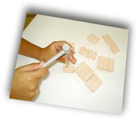 DISCOVER SCIENCE - CUT AND BUILD STONEHENGE KIT 