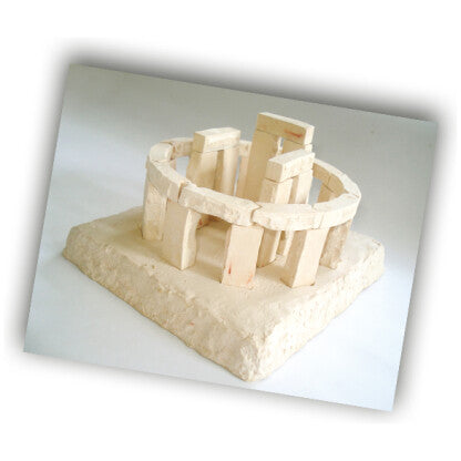 DISCOVER SCIENCE - CUT AND BUILD STONEHENGE KIT 