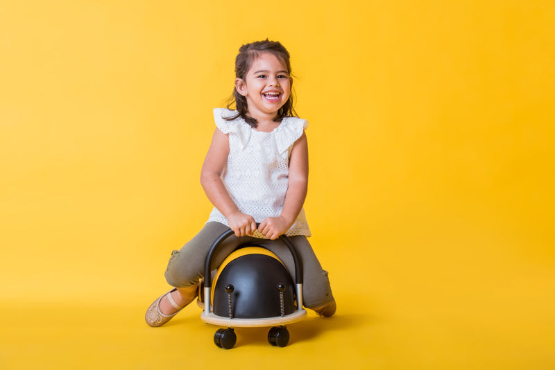 WHEELY BUG - LARGE BEE RIDE ON 