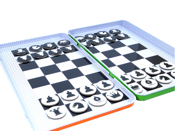 THE PURPLE COW - MAGNETIC TRAVEL GAME, CHESS 