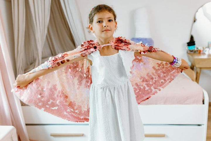 GREAT PRETENDERS - DRESS UP: 5TH AVE PINK PAILETTE CAPE [sz:4-6 YRS]