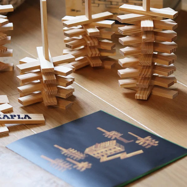 KAPLA - GREEN ART BOOK: FIRST STRUCTURES 3+