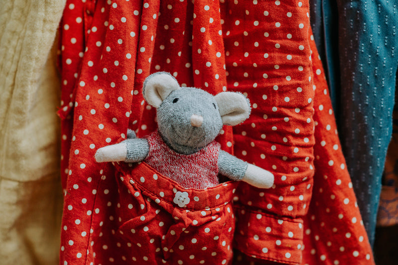 SAM & JULIA - PLUSH JULIA