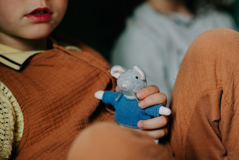 SAM & JULIA - PLUSH SAM