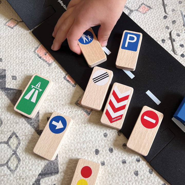 WAYTOPLAY - ROAD BLOCKSET TRAFFIC SIGNS