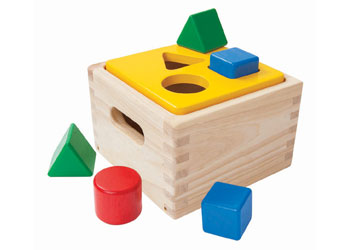 PLAN TOYS - SHAPE AND SORT IT OUT