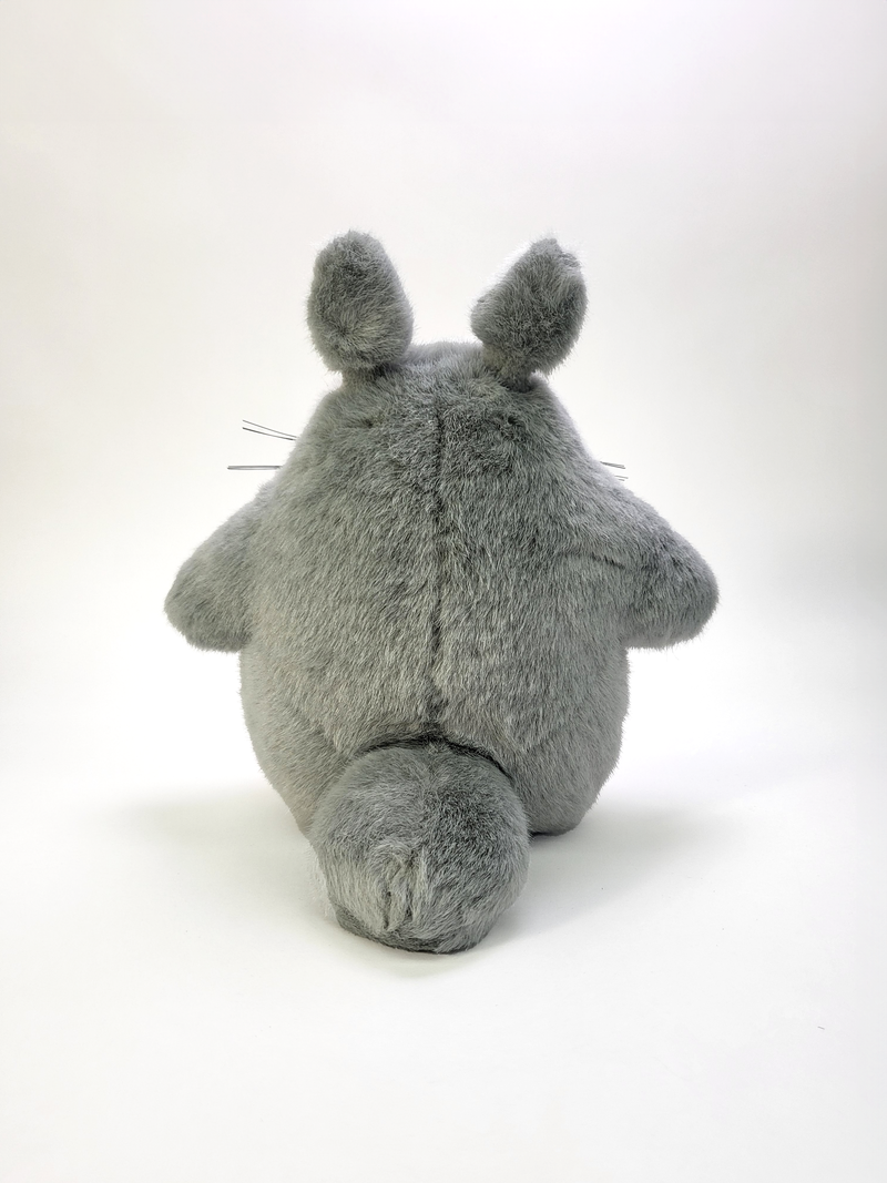 STUDIO GHIBLI - MY NEIGHBOR TOTORO: TOTORO PLUSH GREY MEDIUM 