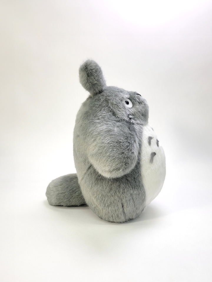 STUDIO GHIBLI - MY NEIGHBOR TOTORO: TOTORO PLUSH GREY MEDIUM 