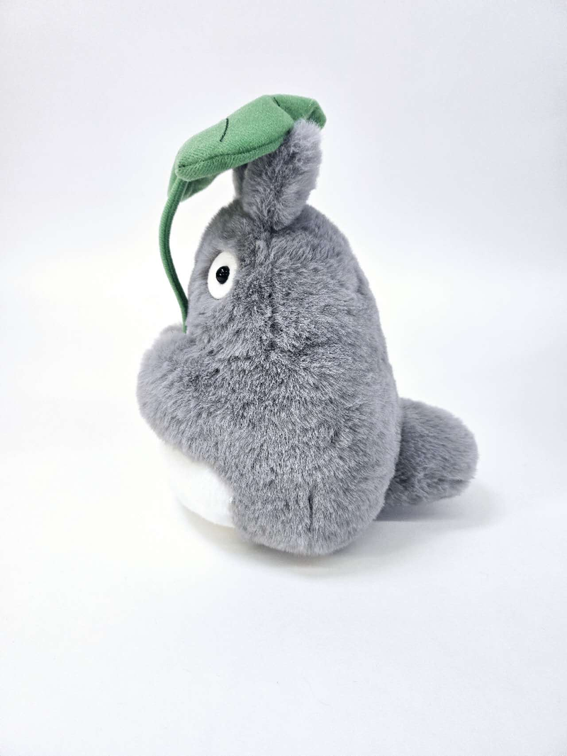 STUDIO GHIBLI - MY NEIGHBOR TOTORO: LARGE TOTORO WITH LEAF 