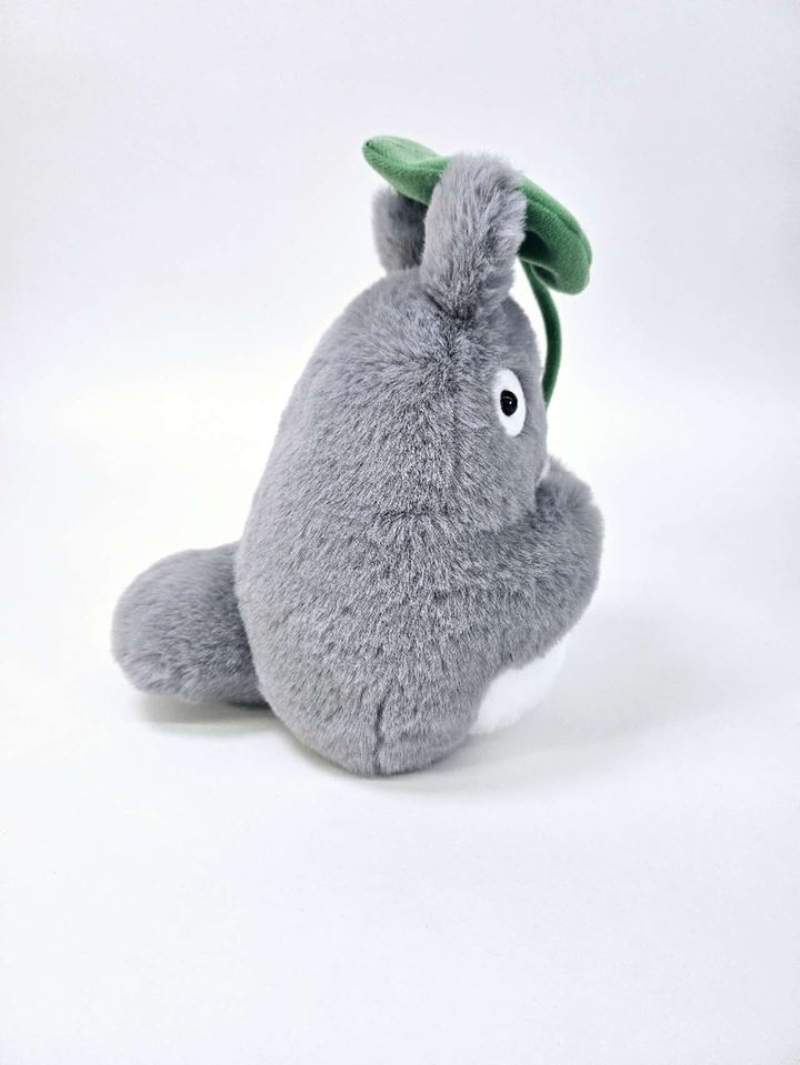 STUDIO GHIBLI - MY NEIGHBOR TOTORO: LARGE TOTORO WITH LEAF 