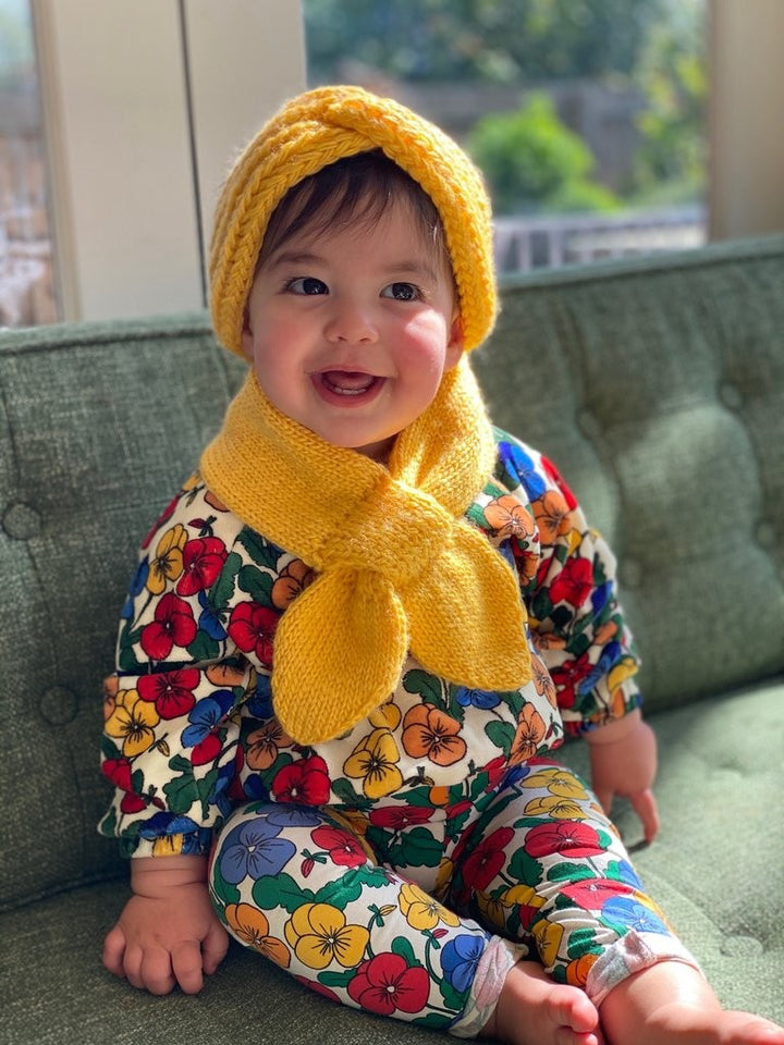 ACORN KIDS - STRAWBERRY CROSSOVER SCARF: RED
