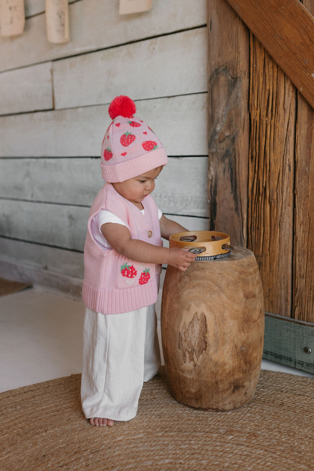 ACORN KIDS - STRAWBERRY FIELDS MERINO BEANIE: RED & GREEN [sz:XXS (0-3 MTHS)]