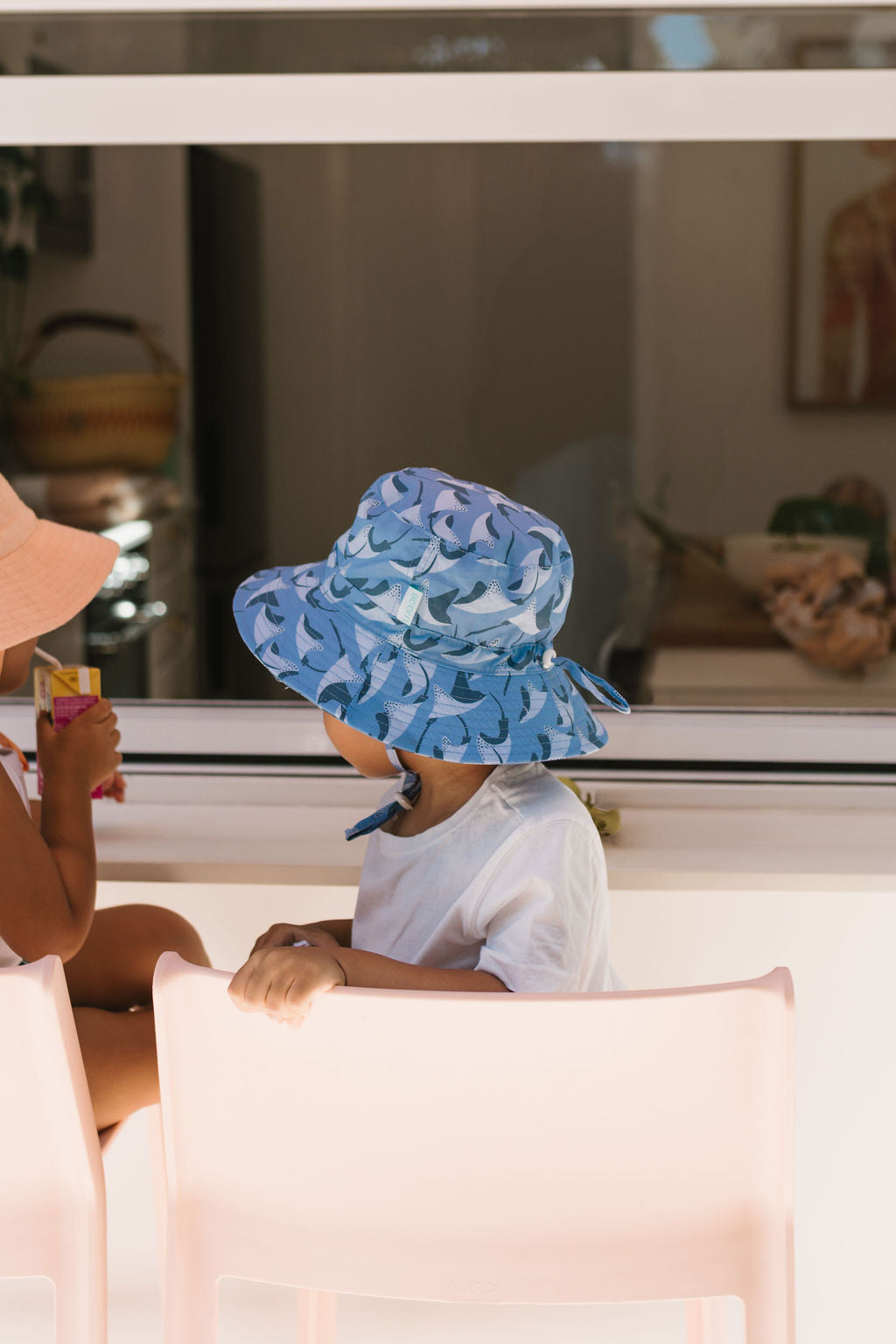 ACORN KIDS - WIDE BRIM BUCKET HAT: STINGRAY [sz:S - 50CM/9-18 MTHS]