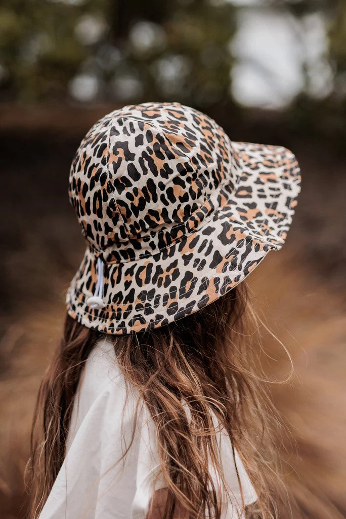 ACORN KIDS - WIDE BRIM SUNHAT: LEOPARD [sz:XXL - 58CM/13 YRS & UP]