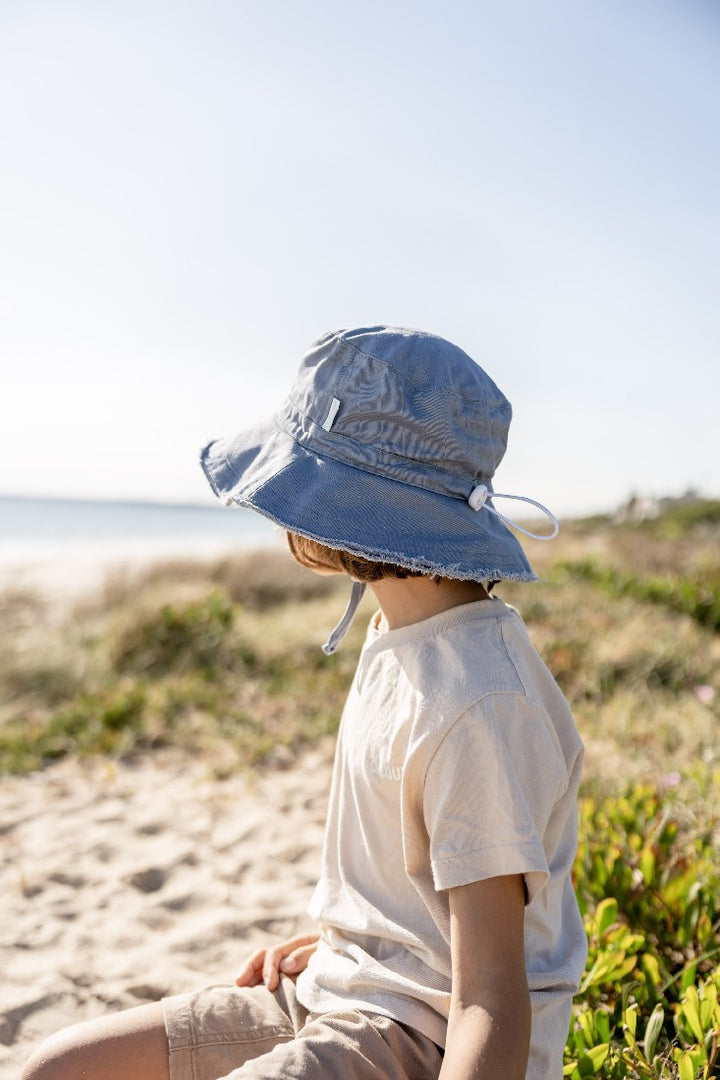 ACORN KIDS - FRAYED BUCKET HAT: SKY BLUE [sz:S - 50CM/9-18 MONTHS]
