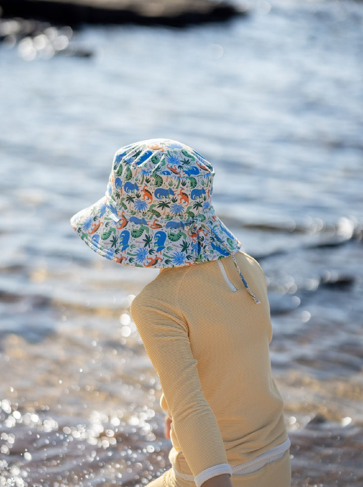 ACORN KIDS - PREHISTORIC WIDE BRIM SWIM BUCKET HAT: CREAM/BLUE/ORANGE